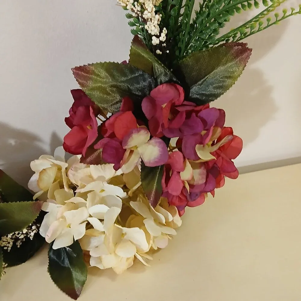 Small grapevine wreath with greenery & hydrangeas